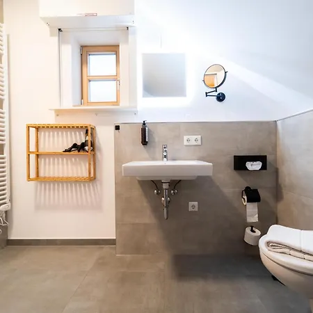 Dreamcation Altstadthotel - Mikro Mit Kueche & Self Check-in Regensburg