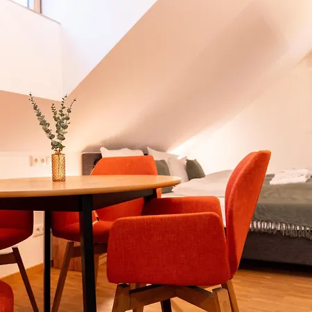 Dreamcation Altstadthotel - Mikro Mit Kueche & Self Check-in