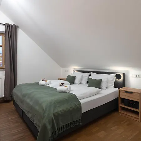 Dreamcation Altstadthotel - Mikro Mit Kueche & Self Check-in Řezno