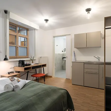 Aparthotel Dreamcation Altstadthotel - Mikro Mit Kueche & Self Check-in Řezno