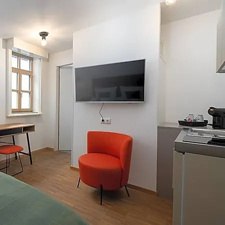 Dreamcation Altstadthotel - Mikro Mit Kueche & Self Check-in