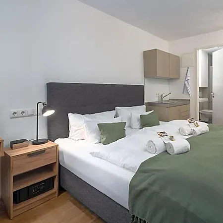 Aparthotel Dreamcation Altstadthotel - Mikro Mit Kueche & Self Check-in 3*