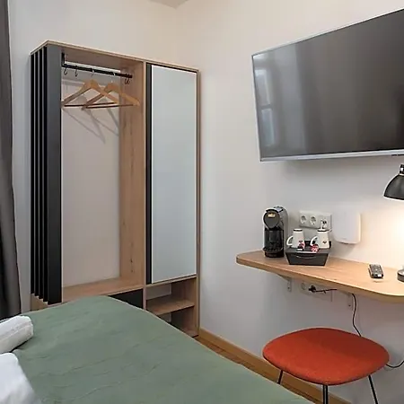 Aparthotel Dreamcation Altstadthotel - Mikro Mit Kueche & Self Check-in 3*