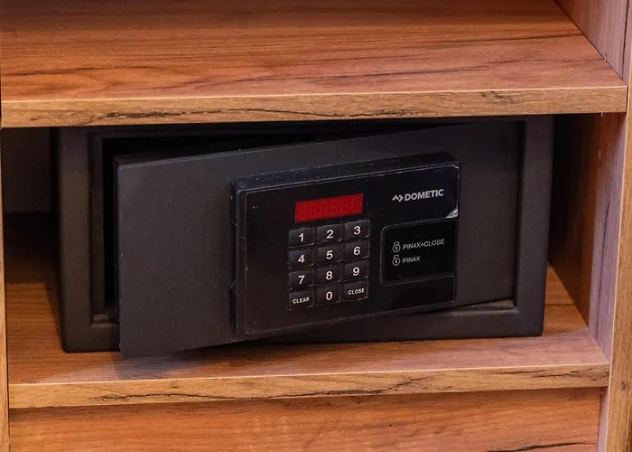 Dreamcation Altstadthotel - Mikro Mit Kueche & Self Check-in