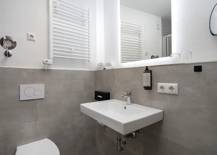 Aparthotel Dreamcation Altstadthotel - Mikro Mit Kueche & Self Check-in 3*